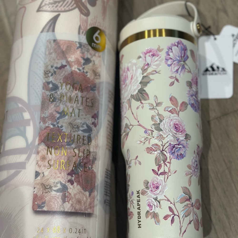 Hydrapeak Floral Bottle and House of Harlow Yoga Mat